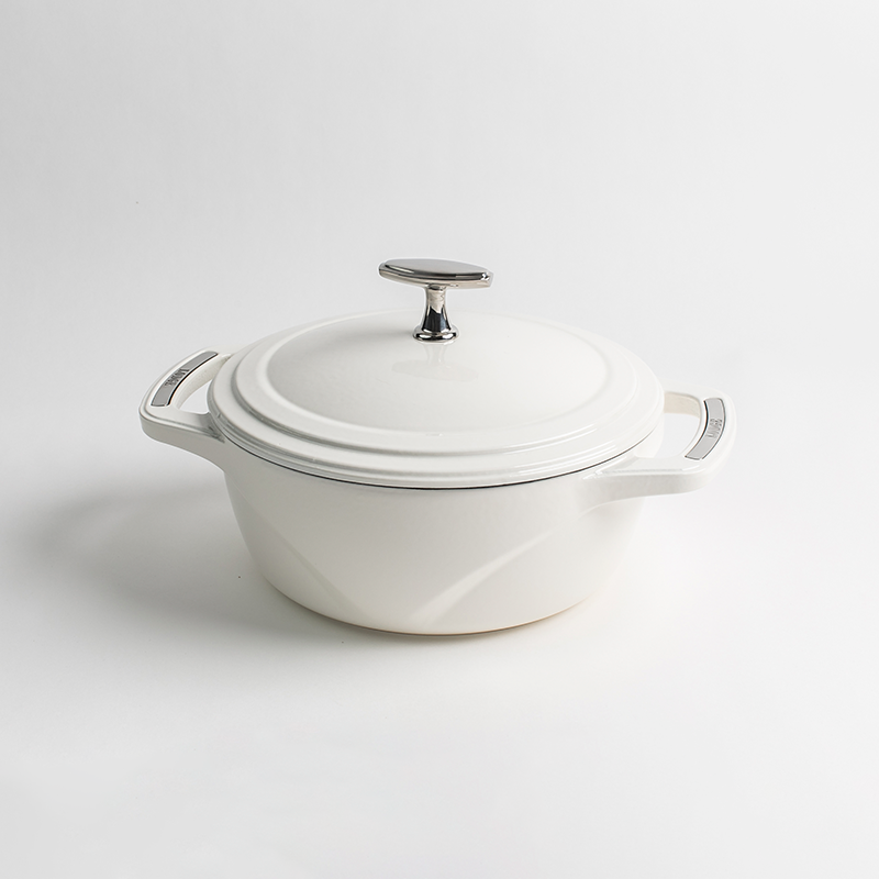 USA Enamel? Cast Iron Dutch Oven - Image 25
