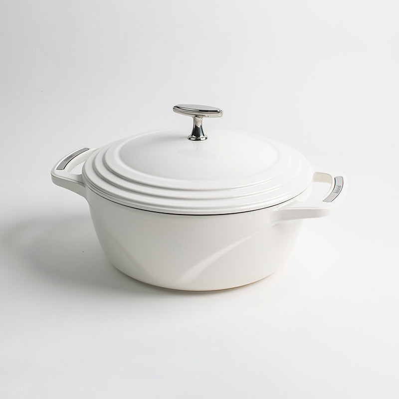 USA Enamel? Cast Iron Dutch Oven - Image 107