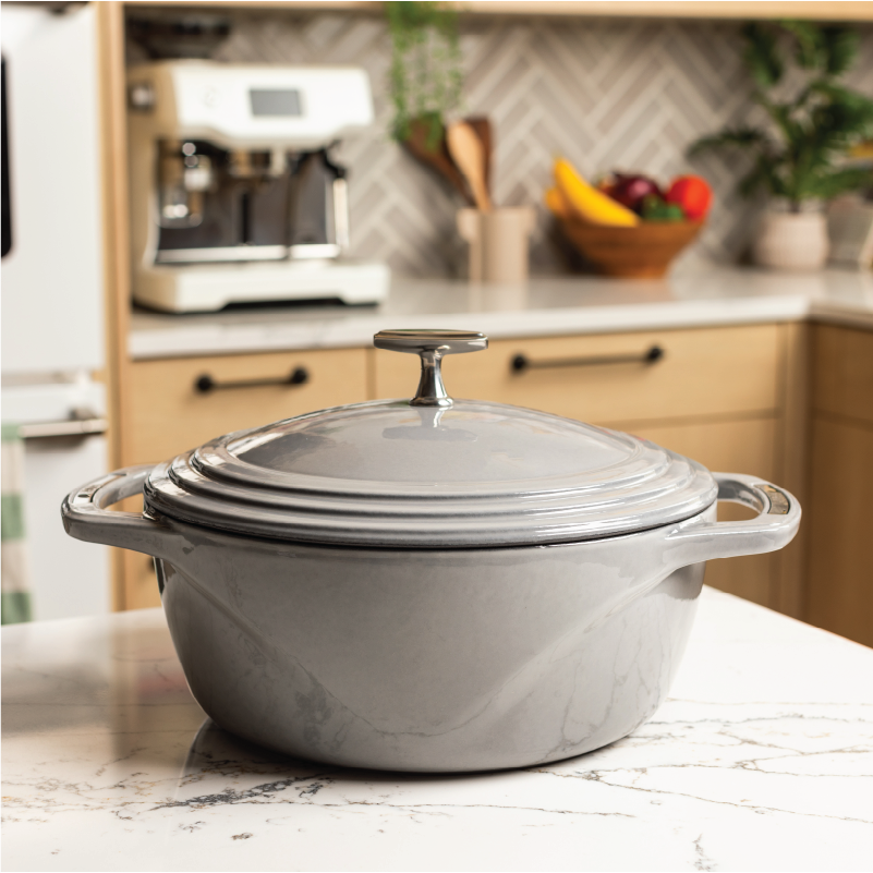 USA Enamel? Cast Iron Dutch Oven - Image 80